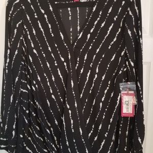 NWT Vince Camuto Blouse/ black and white